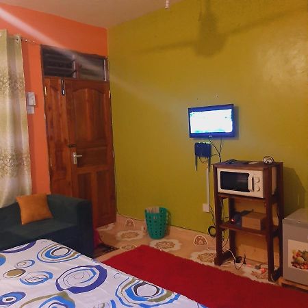 Gloria'S Place Studio Mombasa Ngoại thất bức ảnh